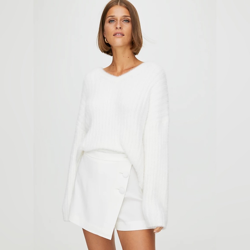 ARITZIA BABATON button skort size 2